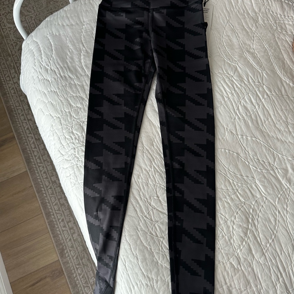 ALO Yoga High-Waist Airbrush Black Houndstooth Leggings XS